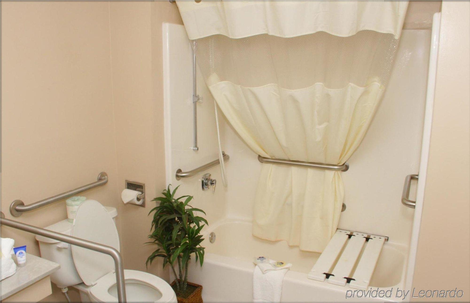 Americas Best Value Inn - Rome Lindale Экстерьер фото